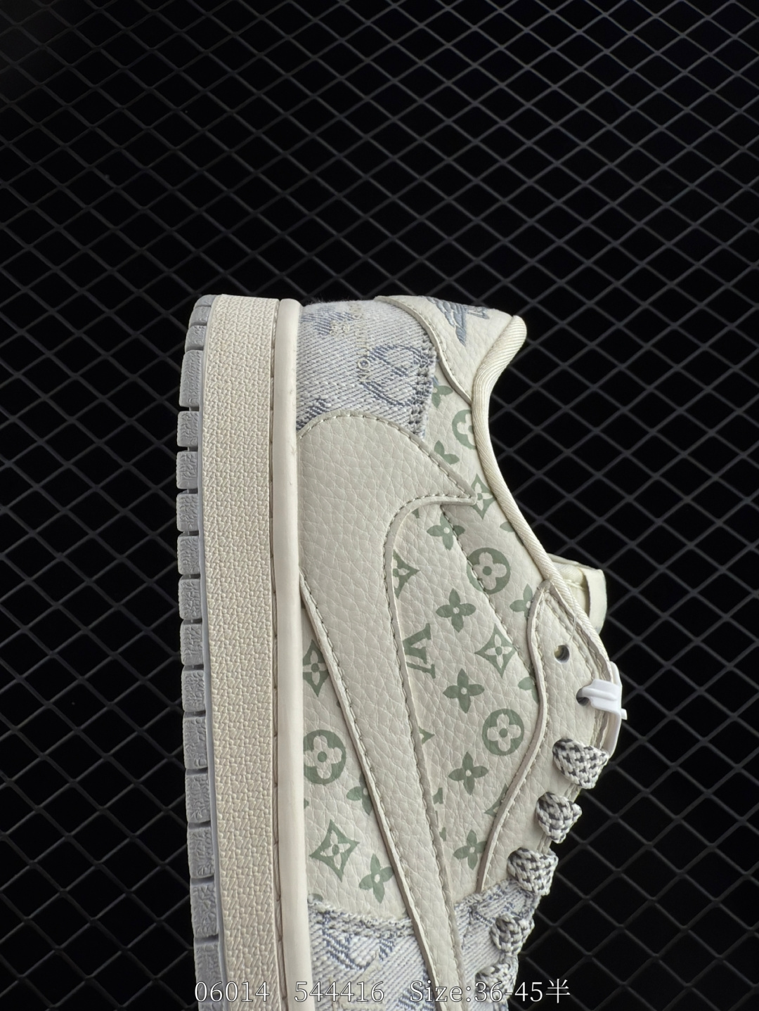 Nike Air Jordan 1 x Travis Scott AJ1